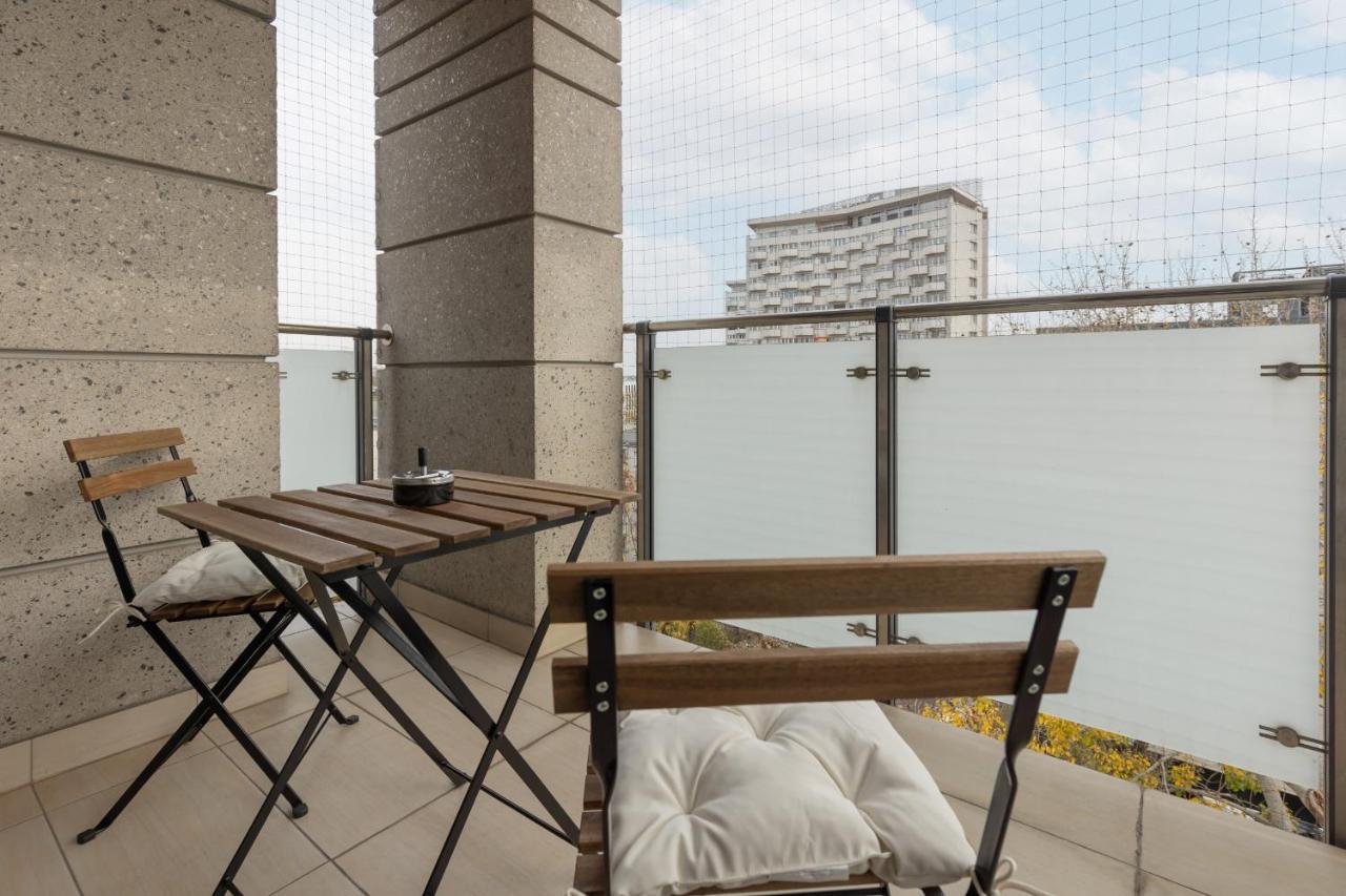 Warsaw Srodmiescie Riverside Three-Bedroom Apartment By Renters Exteriér fotografie
