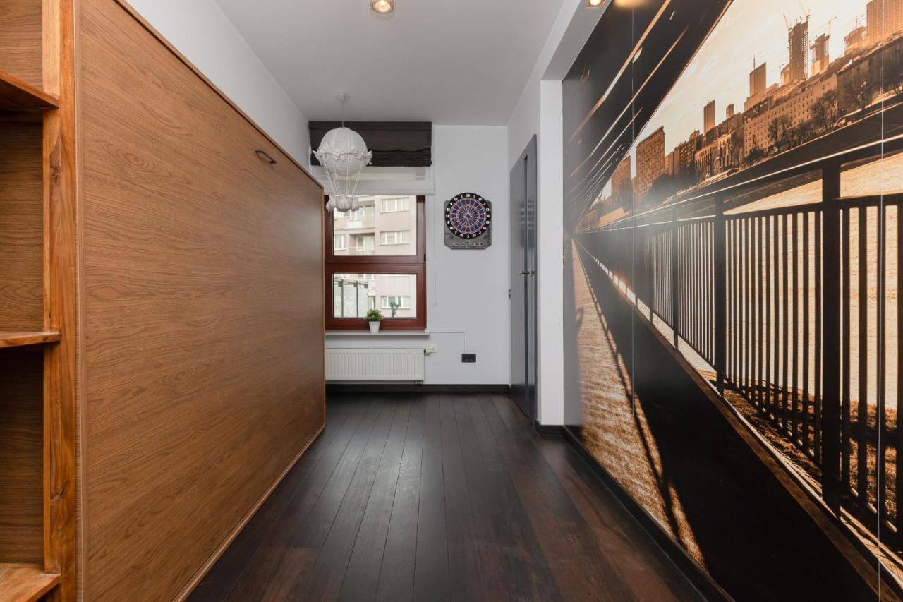 Warsaw Srodmiescie Riverside Three-Bedroom Apartment By Renters Exteriér fotografie